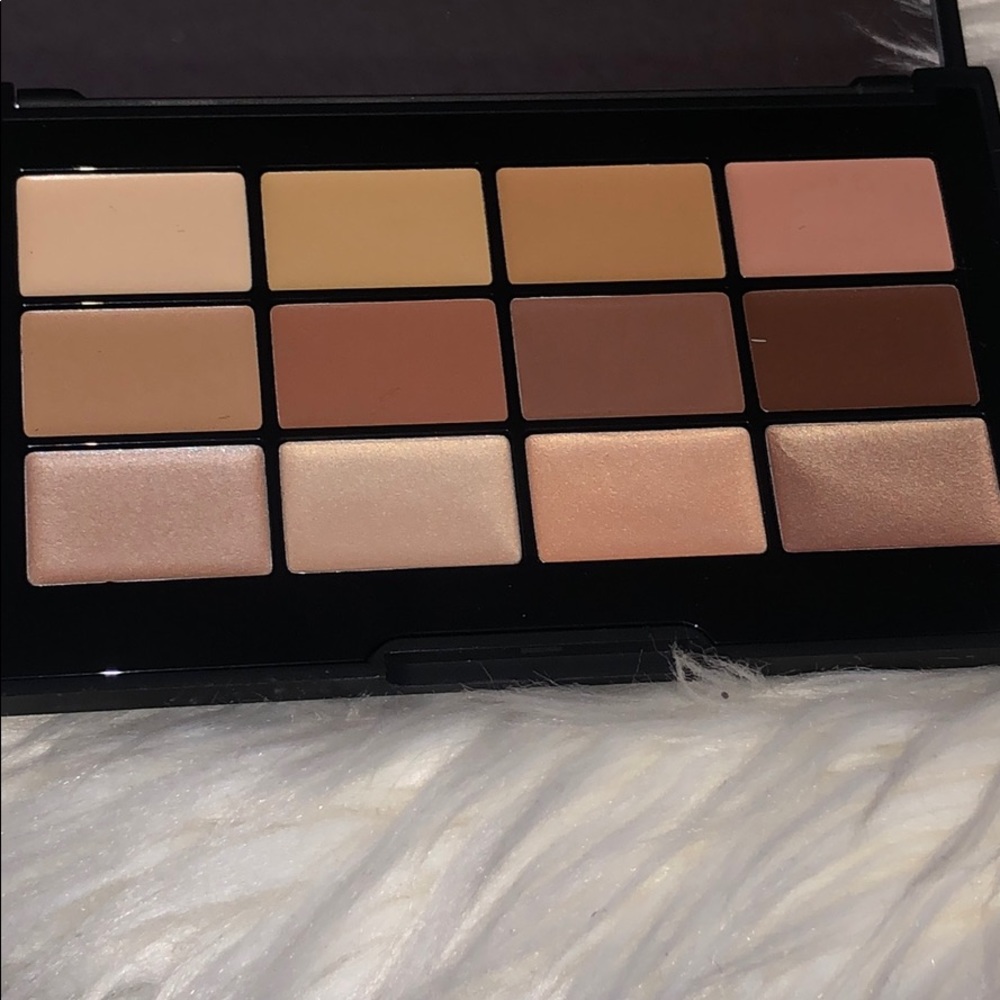 LORAC's PRO Conceal/Contour Palette